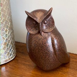 NEW. Owl Statue Decor. 🦉